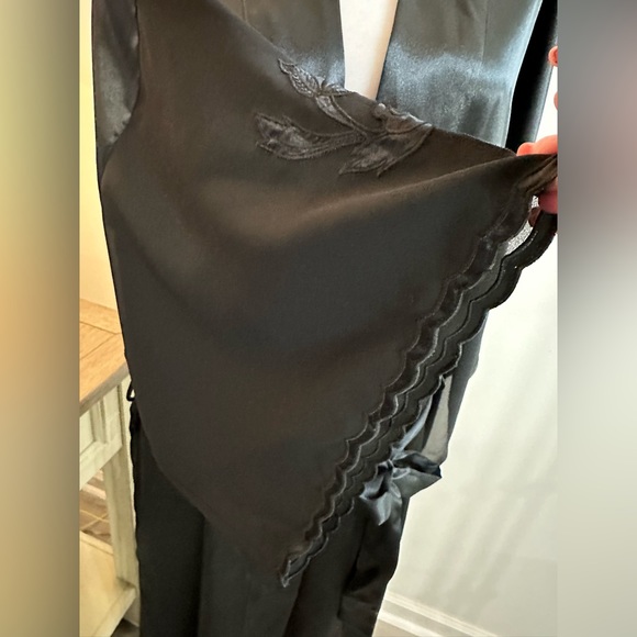 Val Mode Lingerie Maxi Lounging Robe - Size M - Picture 5 of 12